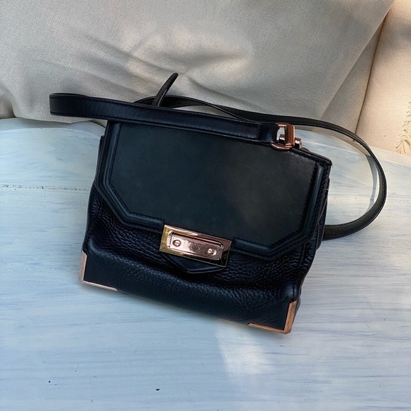 Alexander Wang Rose Gold lock black leather crossbody bag - Picture 4 of 11